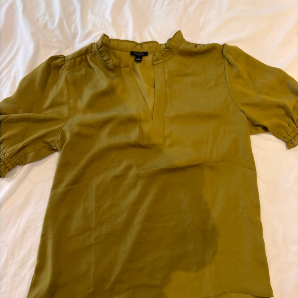 Ann Taylor Olive Green Ruffle-Trim V-Notch Short Sleeve Blouse